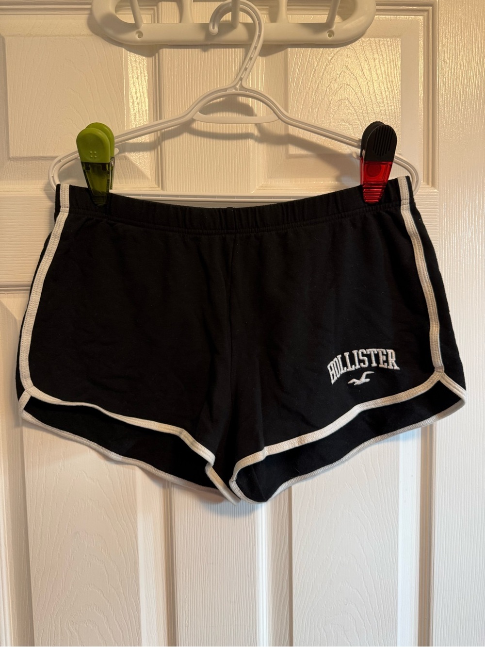 Hollister High-Rise Dolphin Hem Lounge Shorts - Size Women’s Large
